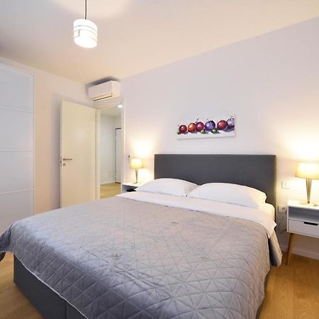 Ophelia Apartment With Parking Zagreb Exterior foto
