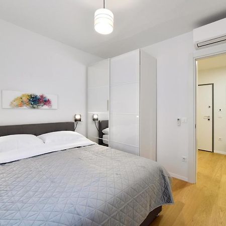 Ophelia Apartment With Parking Zagreb Exterior foto