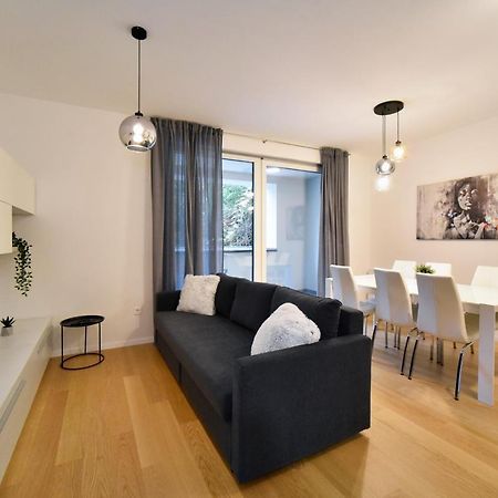 Ophelia Apartment With Parking Zagreb Exterior foto