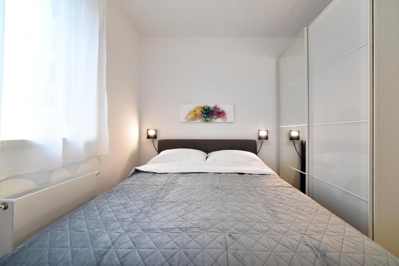 Ophelia Apartment With Parking Zagreb Exterior foto